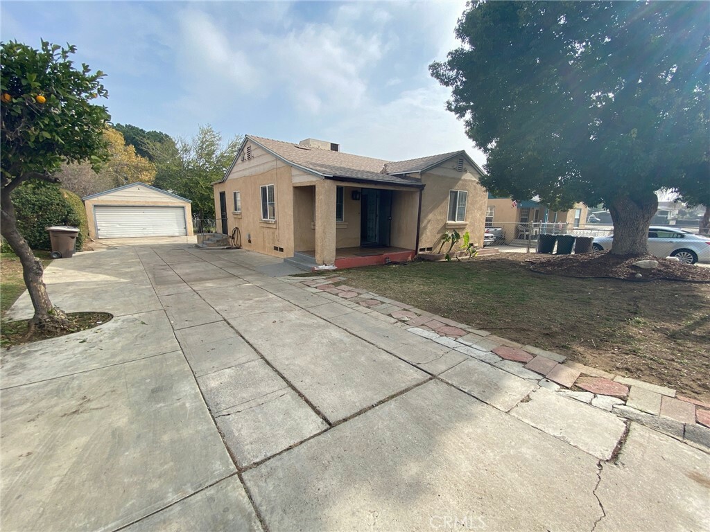 Property Photo:  1422 Bothwell Avenue  CA 92324 