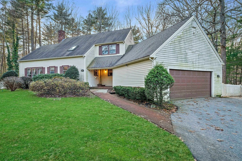 Property Photo:  276 Old Farm Rd  MA 02339 