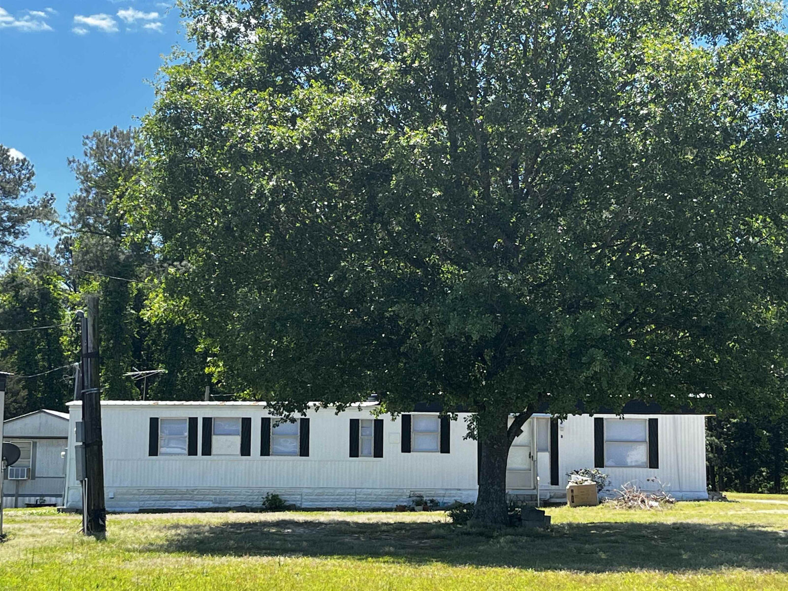 Property Photo:  207 Heath Road  NC 27524 