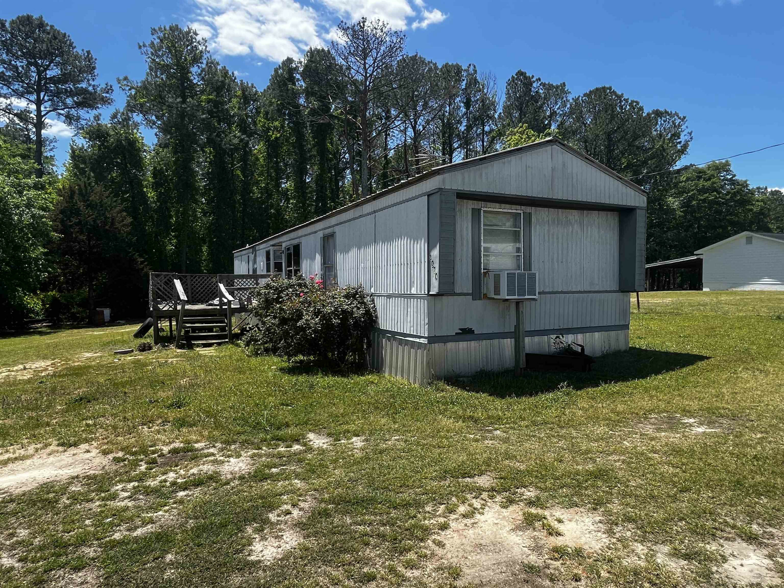 Property Photo:  207 Heath Road  NC 27524 