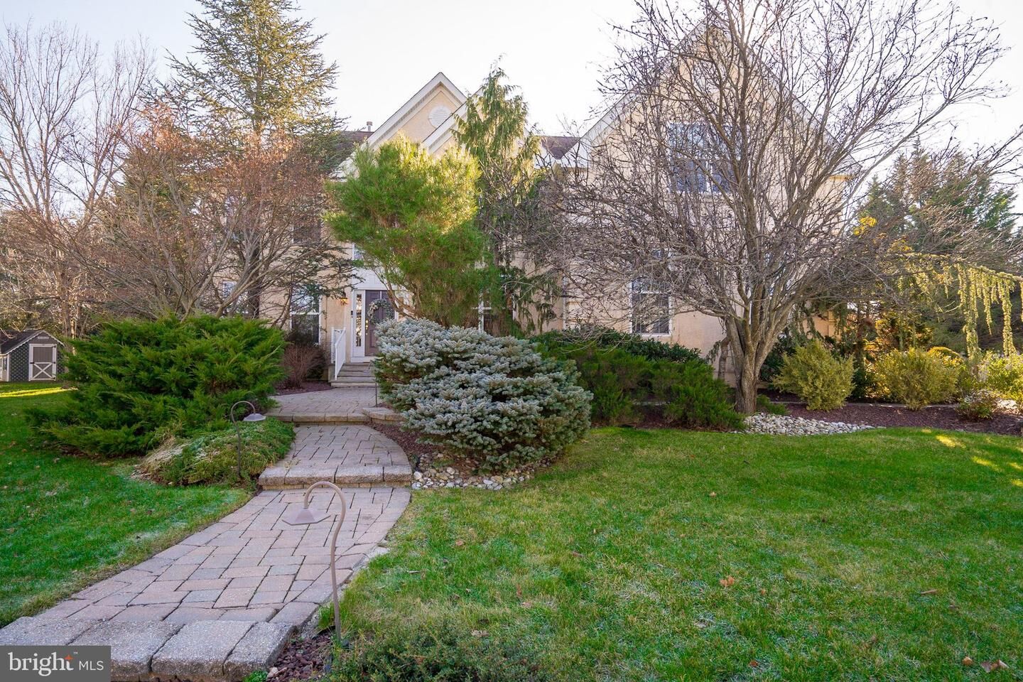 Property Photo:  3 Cottonwood Court  NJ 08536 