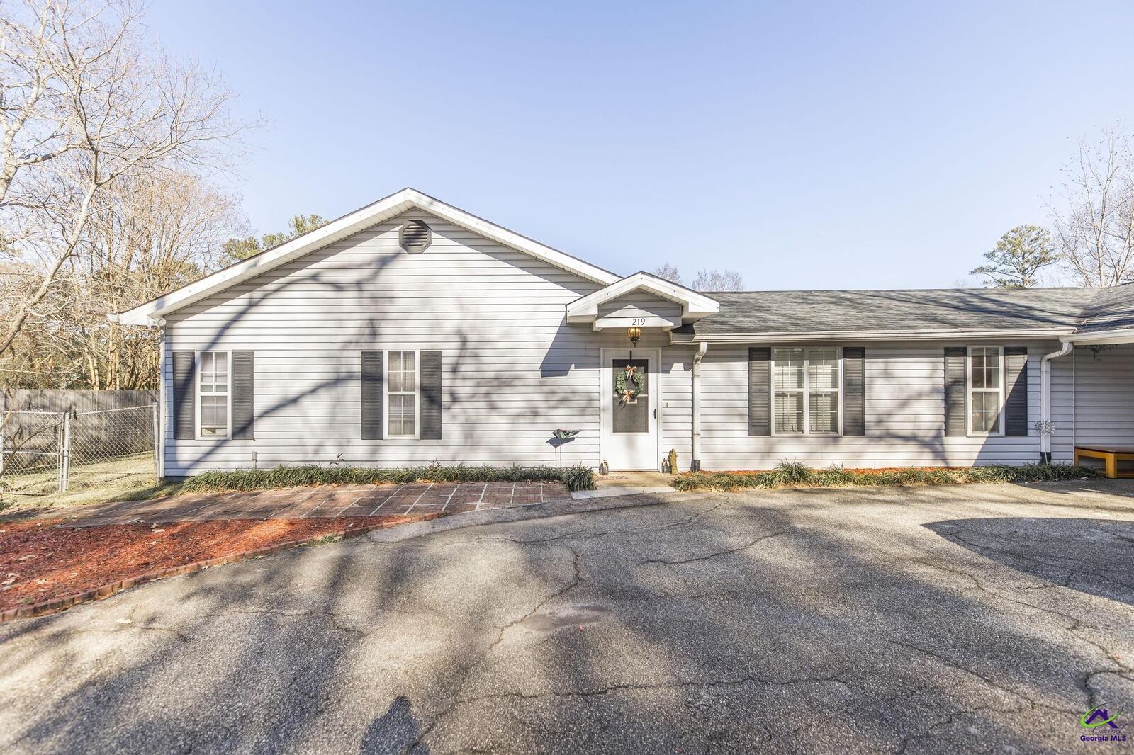 Property Photo:  219 Lake Drive  GA 31088 