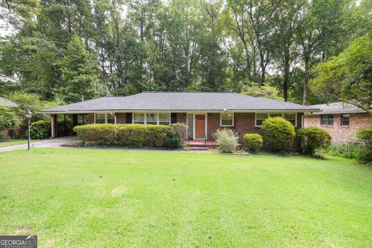 Property Photo:  1431 Linkwood Lane  GA 30033 