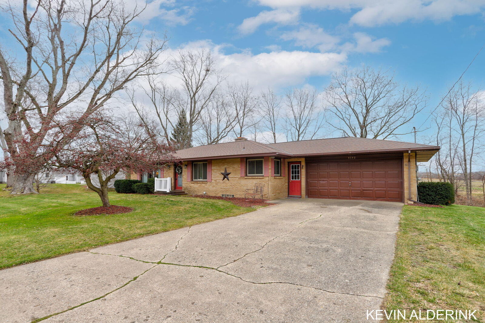 Property Photo:  4540 135th Avenue  MI 49419 