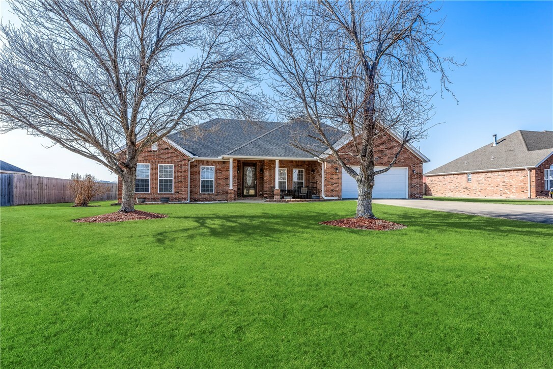 Property Photo:  1940 Viney Grove Road  AR 72753 