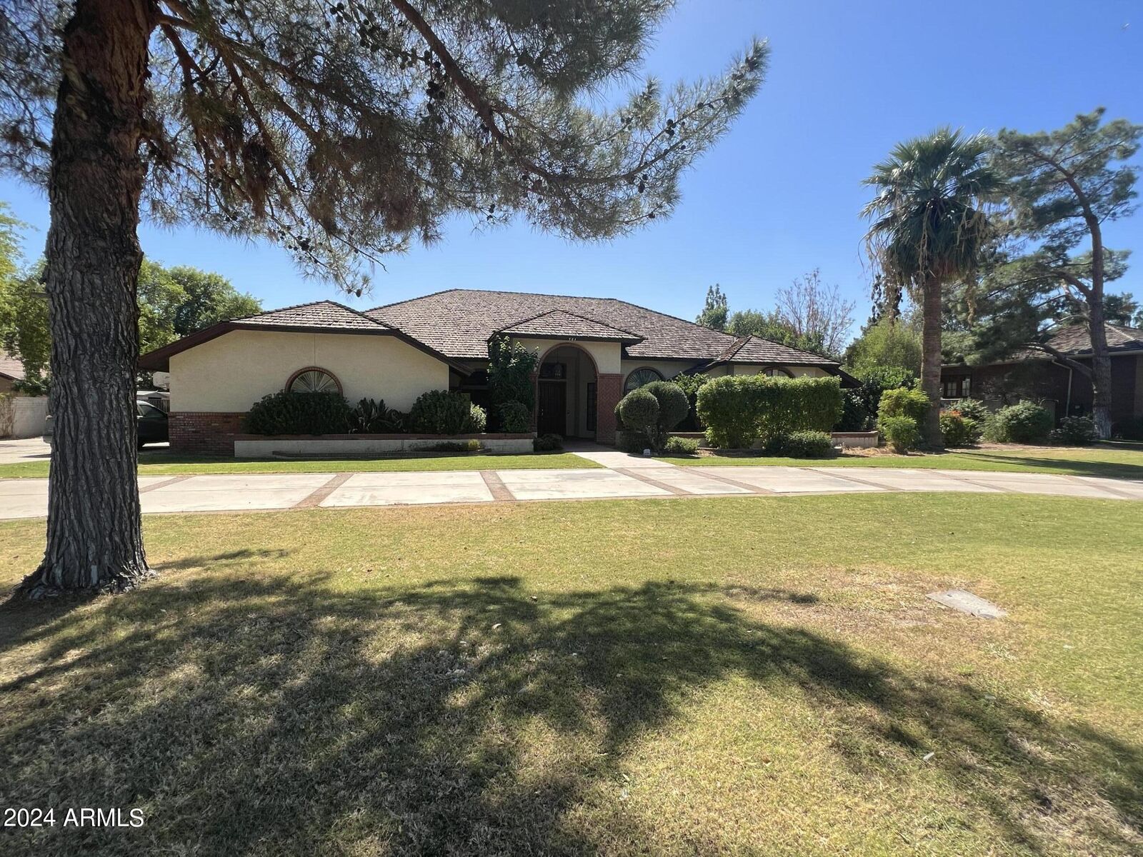 Property Photo: 721 E Houston Avenue AZ 85234