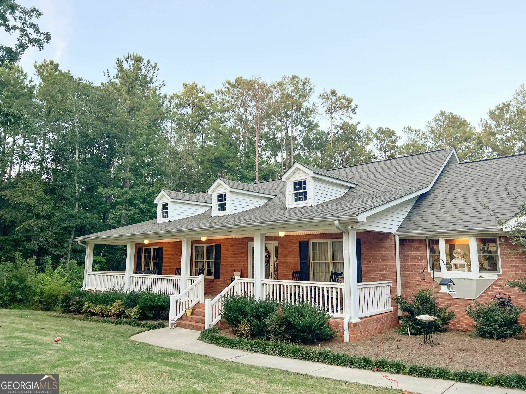 Property Photo:  305 Riverbend Drive  GA 30252 