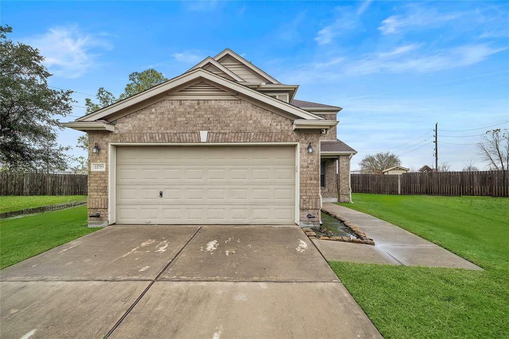 Property Photo:  11719 Newel Elm Street  TX 77038 