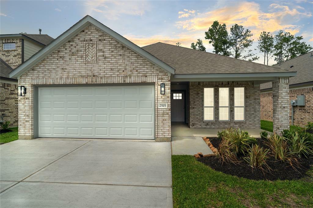 Property Photo: 2515 Forest Cedar Lane TX 77301