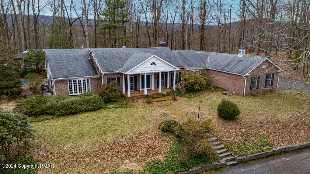 Property Photo: 7211 Hickory Lane PA 18360