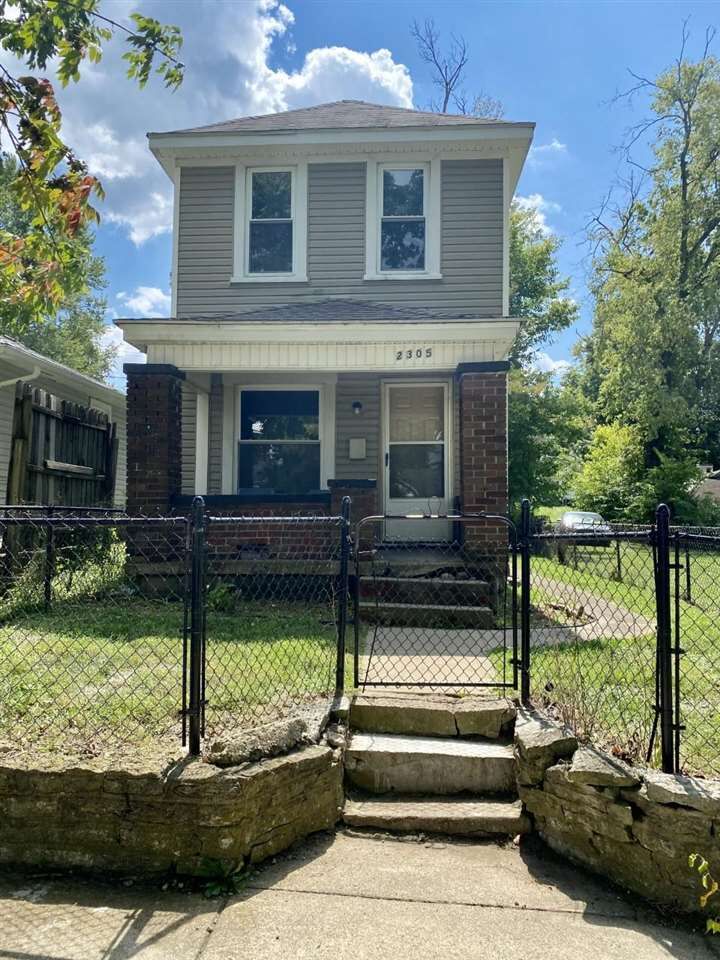 Property Photo: 2305 Glen Court IN 47374