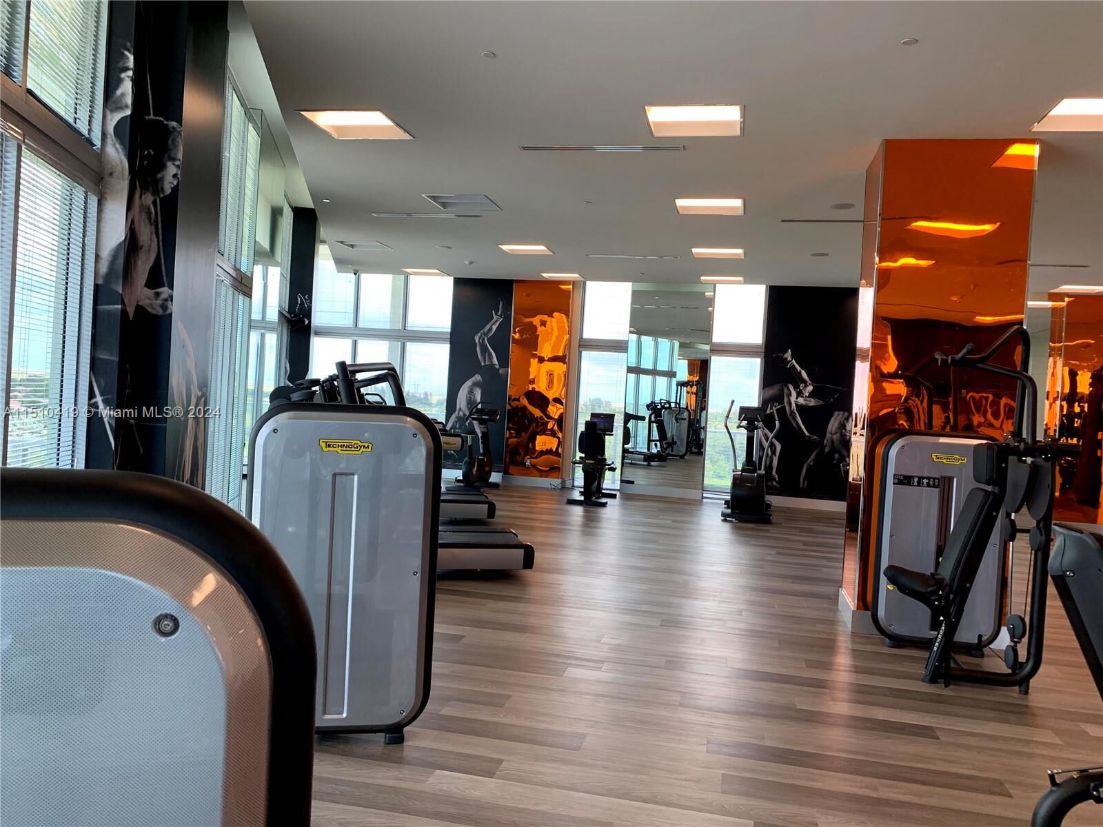 Property Photo: 2000 W Metropica Way 1603 FL 33323