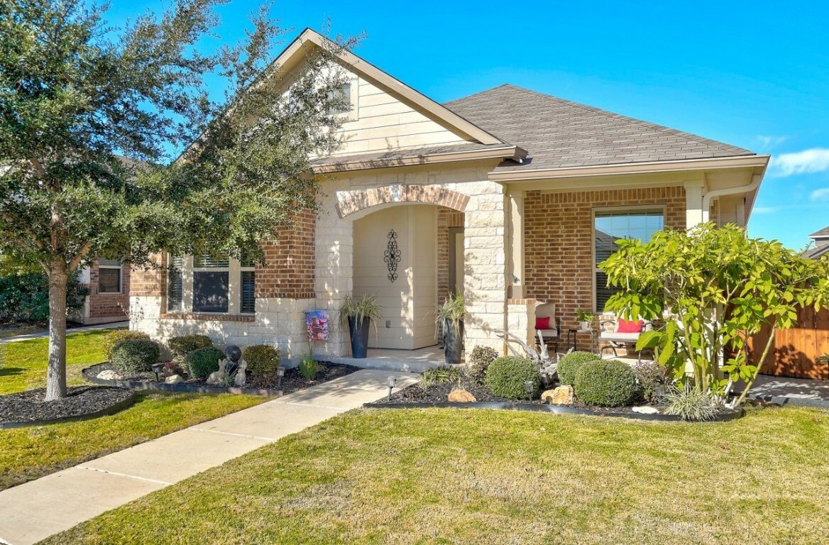 Property Photo: 337 S Brook Drive TX 78641