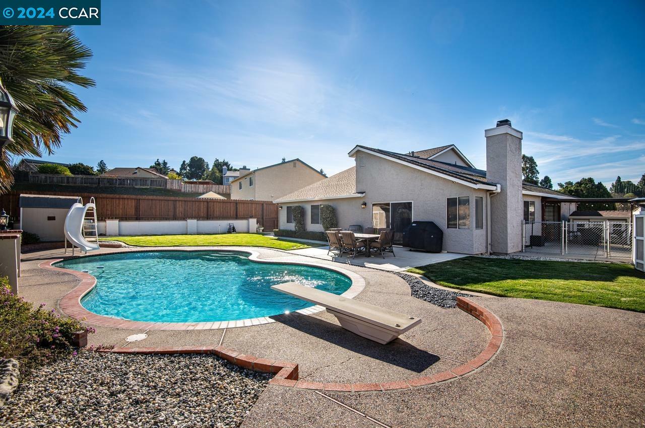 Property Photo:  2926 Bluebell Cir  CA 94531 