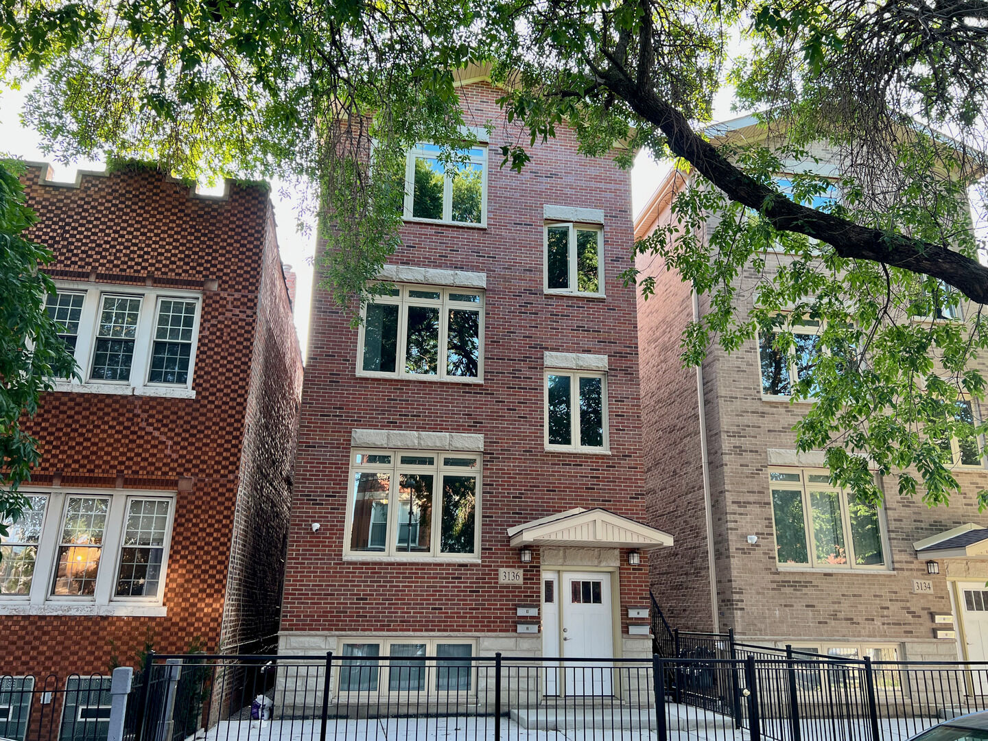 Property Photo:  3136 S Shields Avenue 2  IL 60616 