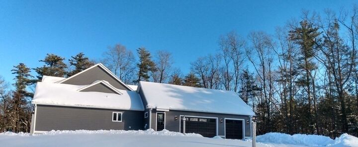 Property Photo:  6 Brady Lane  NH 03841 