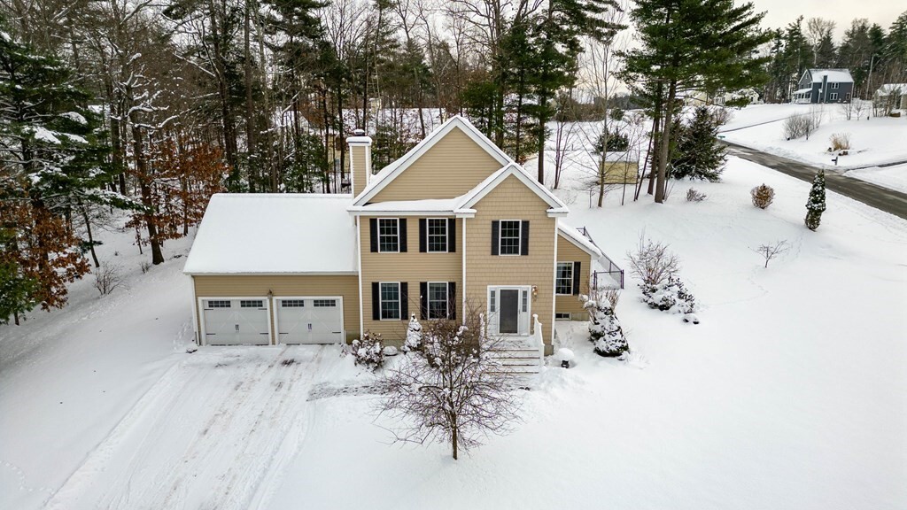 Property Photo: 15 Quail Run MA 01432