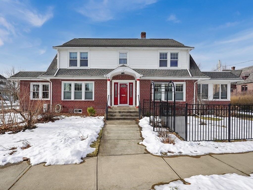 Property Photo: 133 Pleasant St MA 01040