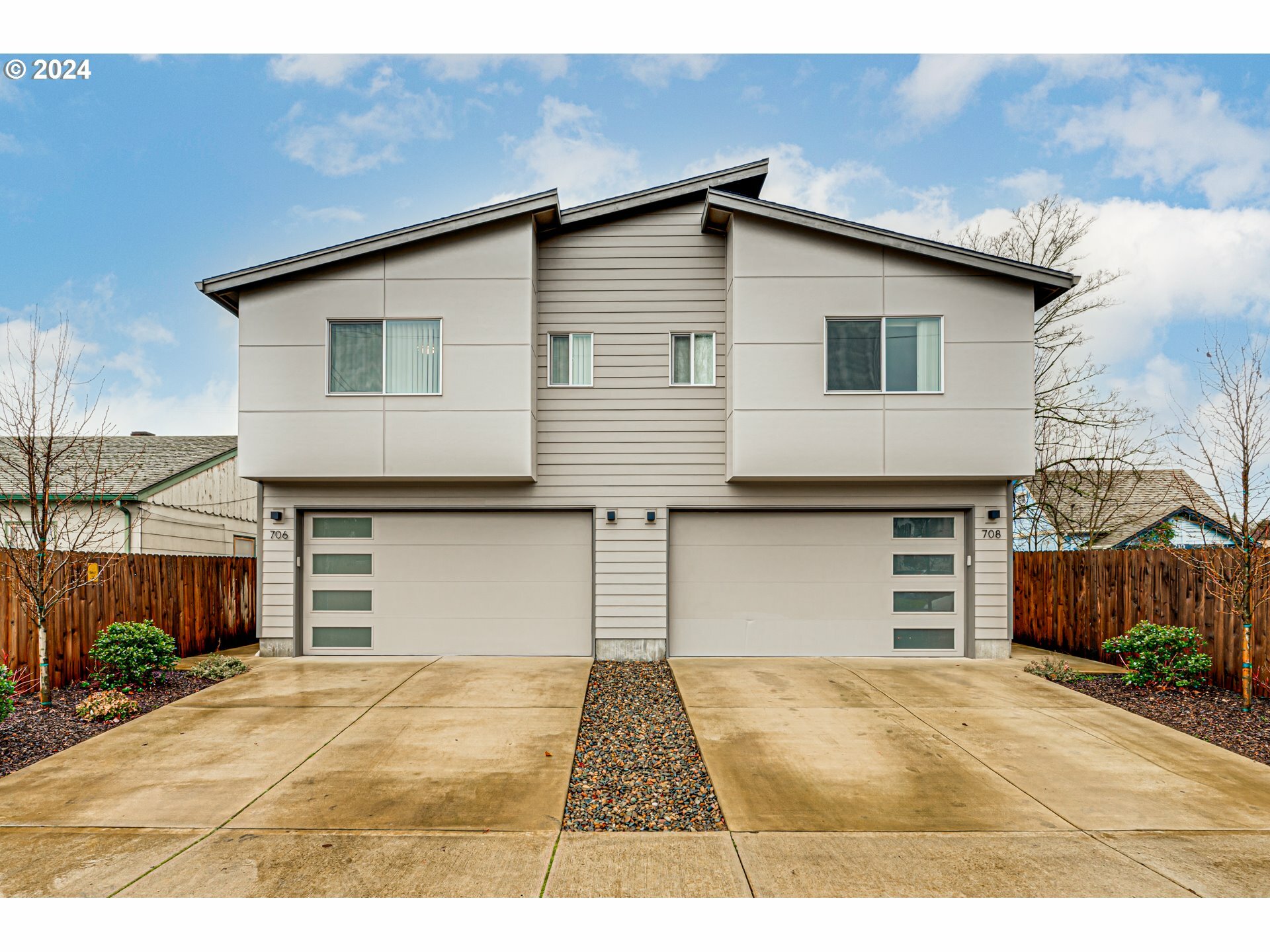 Property Photo: 708 Gillis St WA 98661