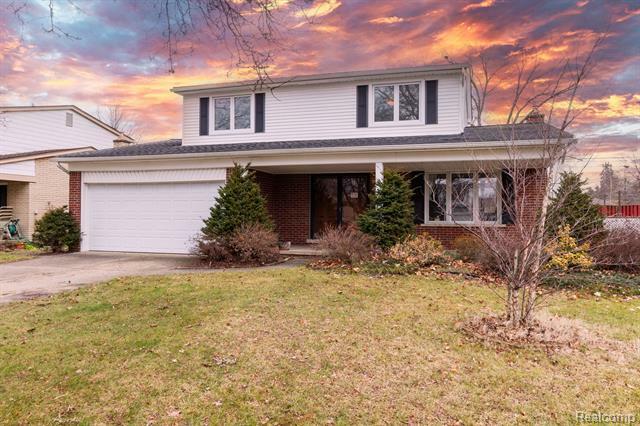 Property Photo:  40420 Meade Point Drive  MI 48313 