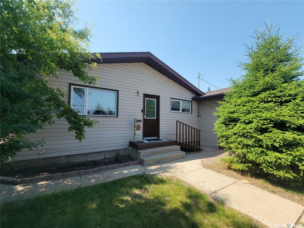 Property Photo:  4701 Express Avenue  SK S0L 2C0 