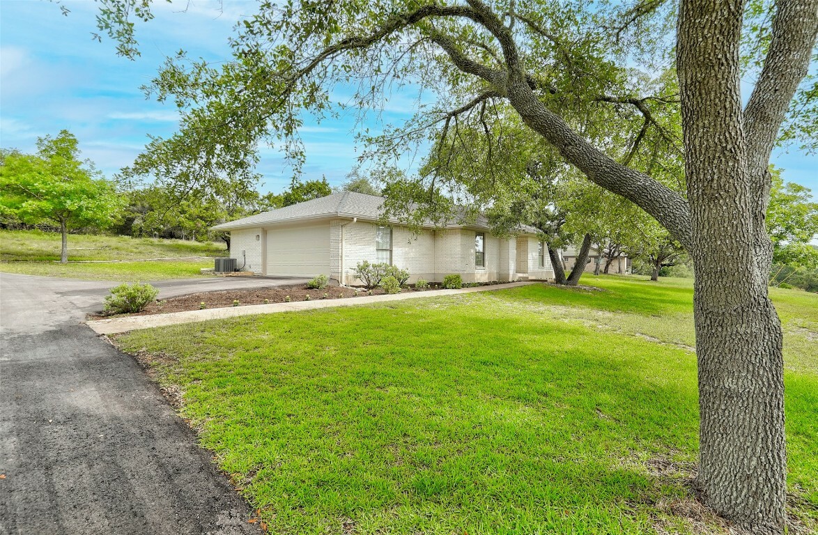 Property Photo:  9000 La Fauna Path  TX 78737 