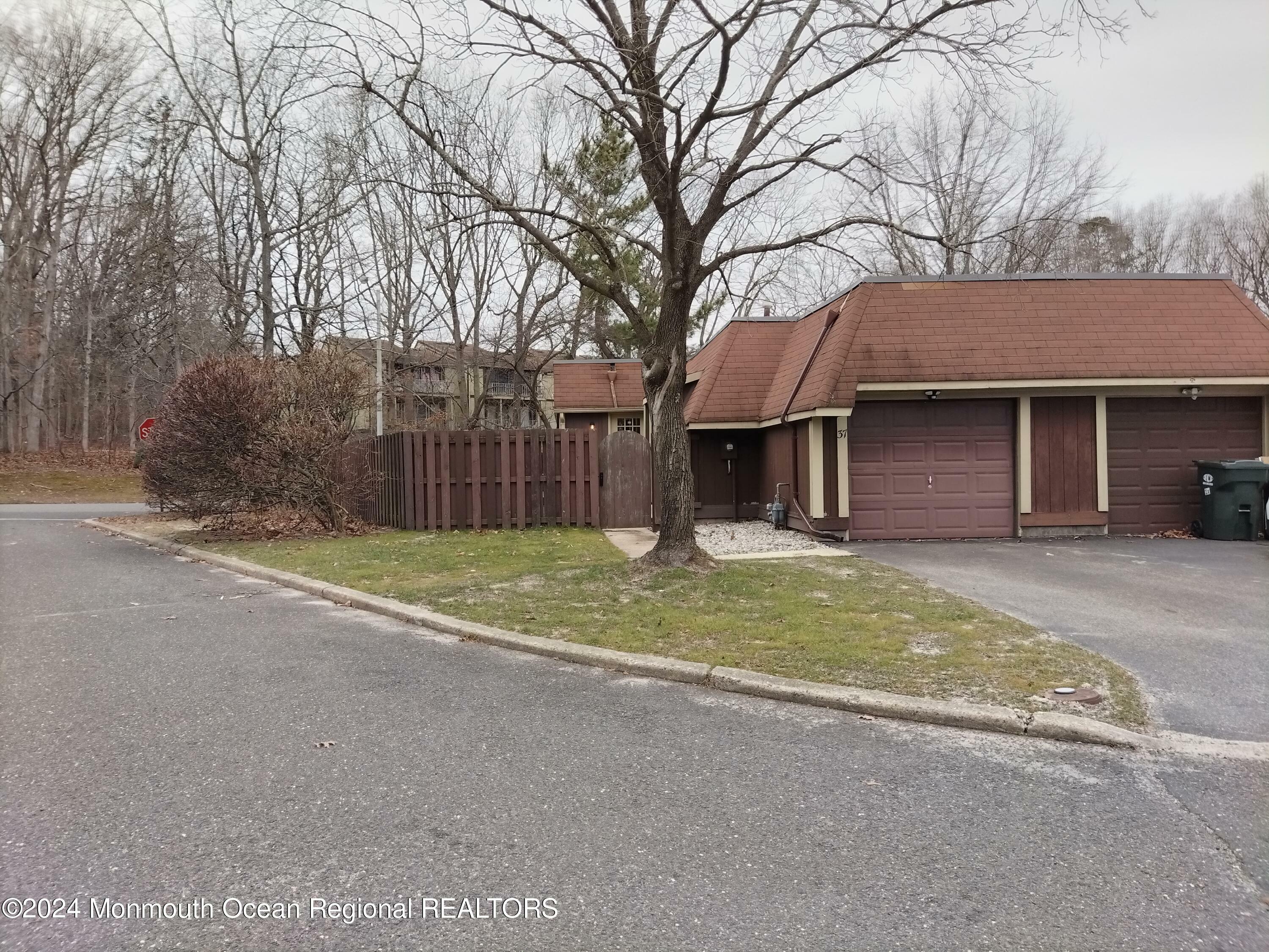 Property Photo:  37 Blue Jay Court  NJ 07731 