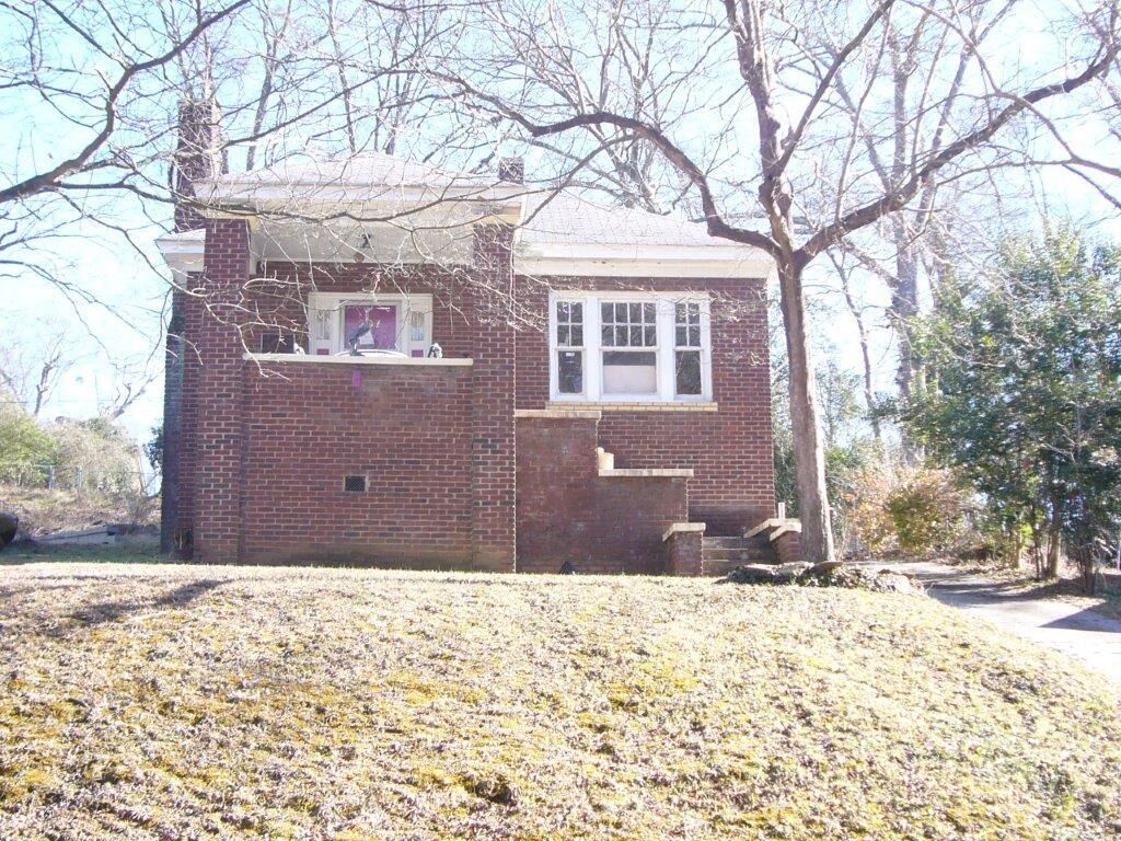 Property Photo: 297 S High Point Road SC 29306