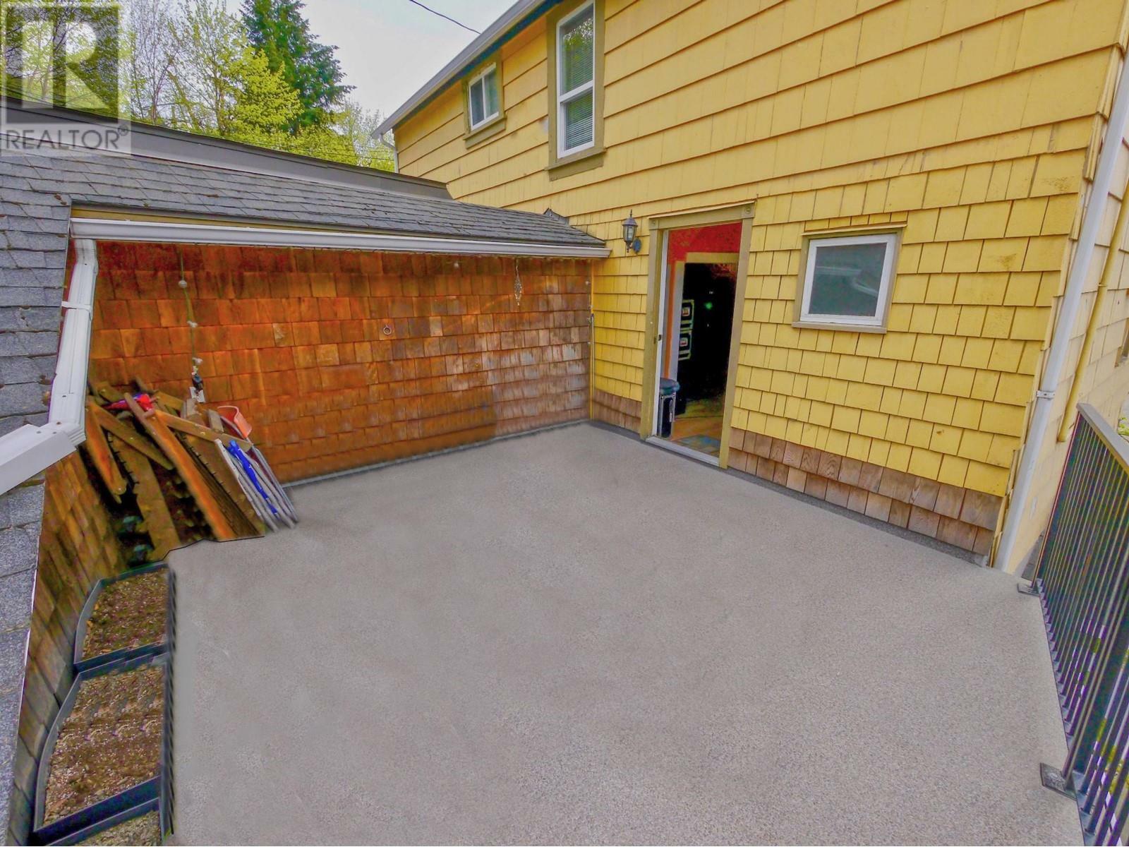 Property Photo: 915 Front Street BC V1L 4C1