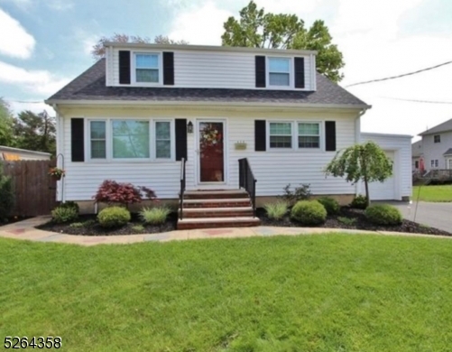 Property Photo:  479 Sampton Ave  NJ 07080 