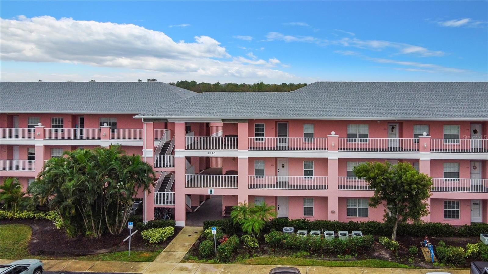 Property Photo: 2120 Heron Lake Drive 202 FL 33983
