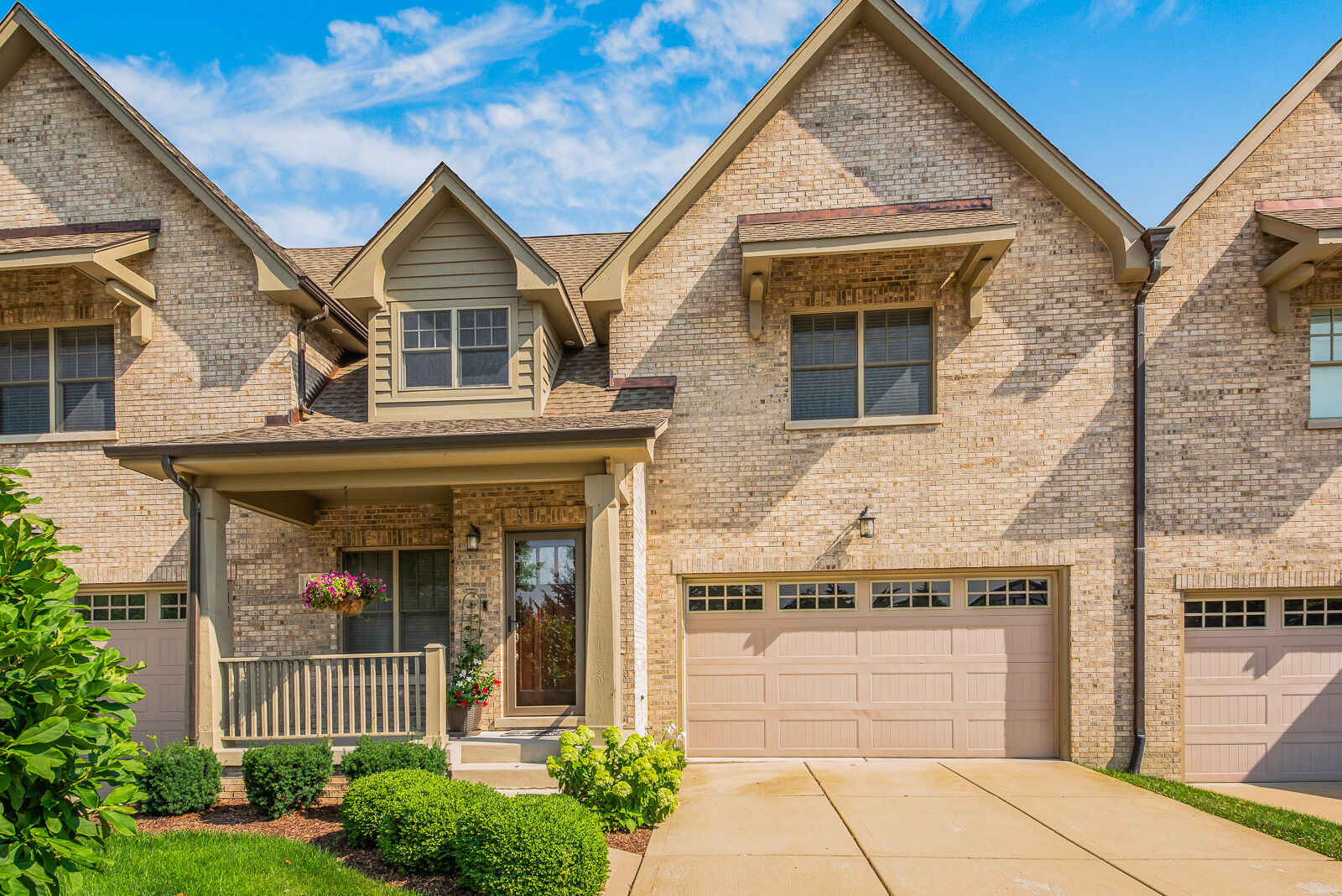 Property Photo: 1308 Darien Path Way IL 60561