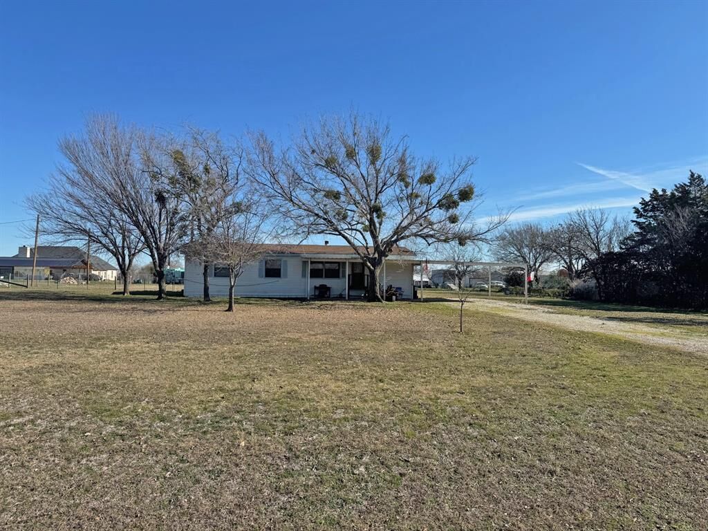 Property Photo: 18015 Bruno Road TX 76247