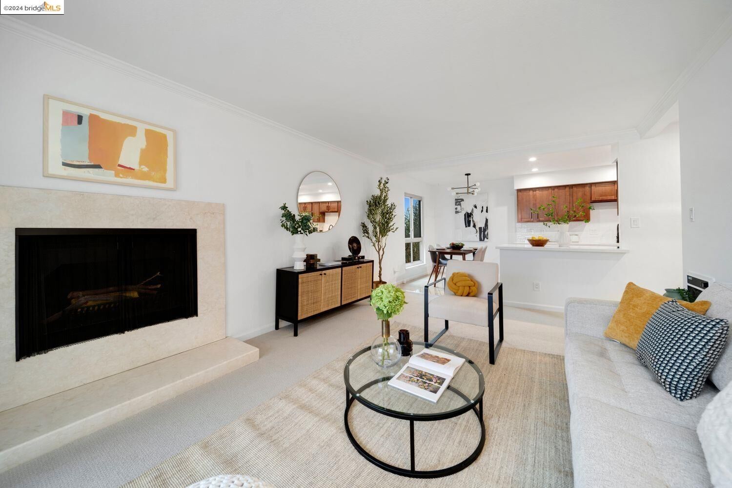 Property Photo: 590 El Dorado Ave 312 CA 94611