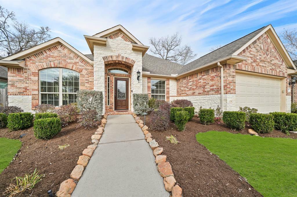 Property Photo: 35 Castello Lane TX 77459