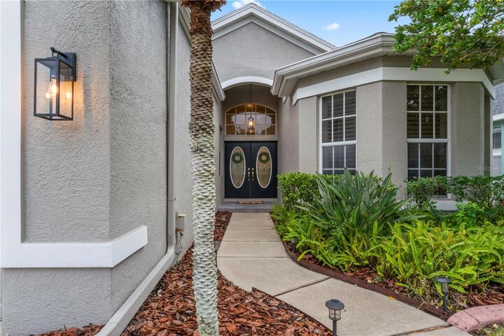 Property Photo: 9410 Greenpointe Drive FL 33626