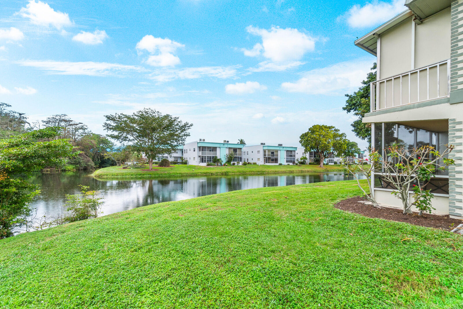 Property Photo:  456 Monaco J 456  FL 33446 