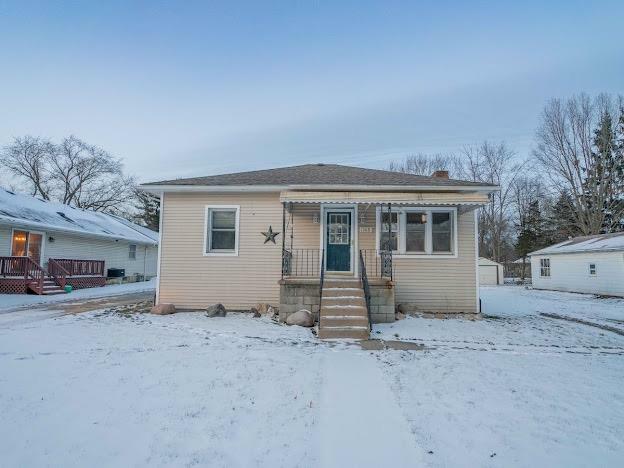 Property Photo: 1308 E Hickey Street IN 46342