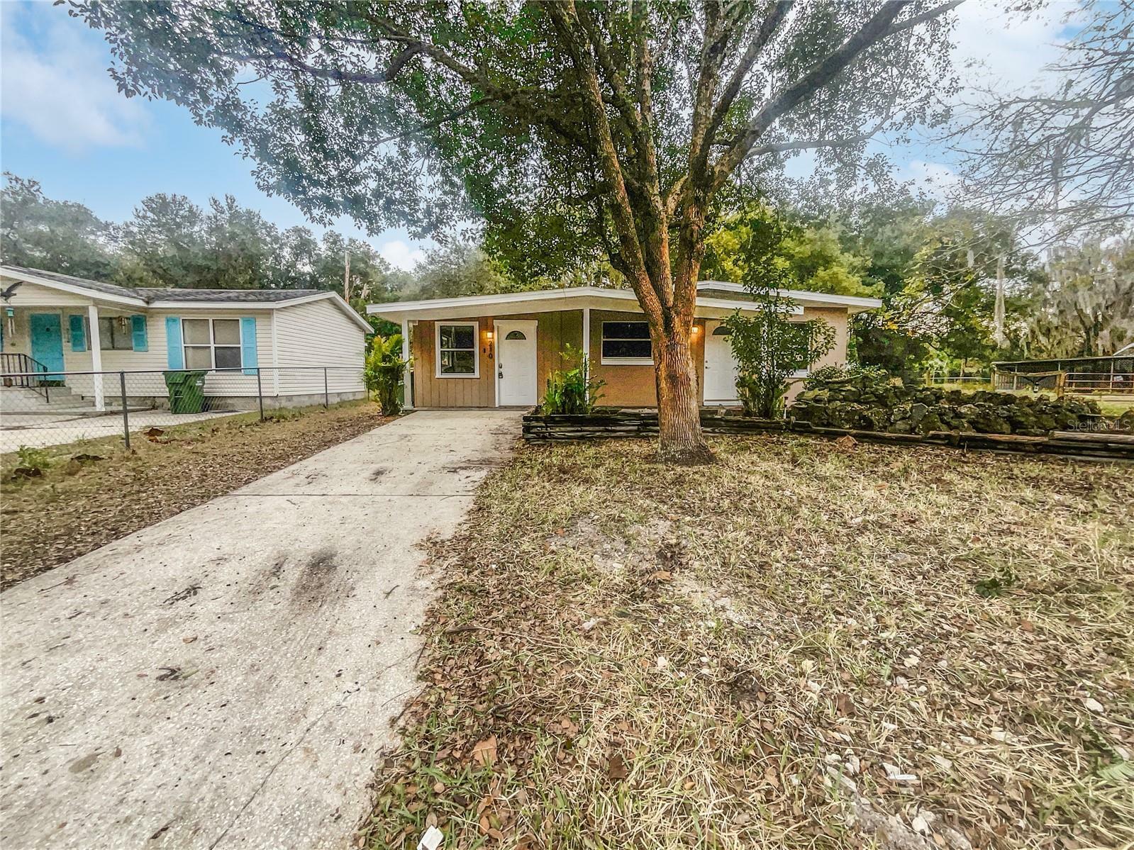 Property Photo:  210 N Truett Street  FL 34748 