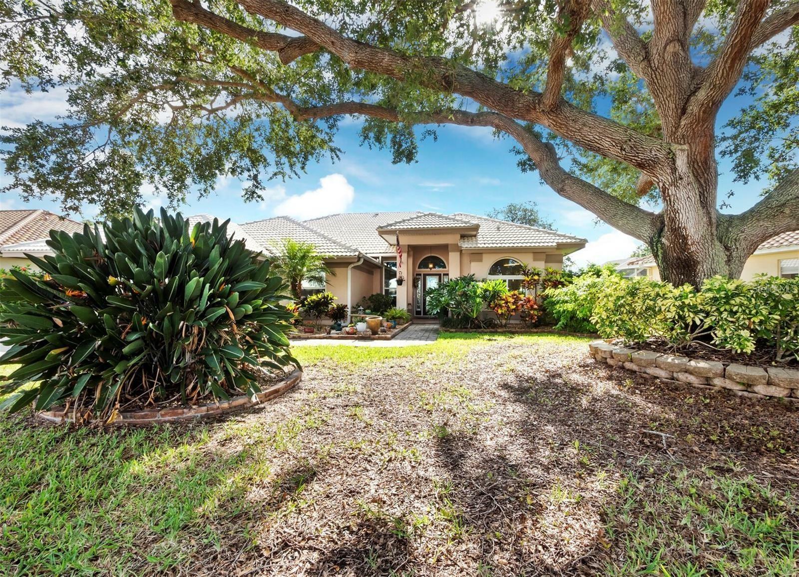 Property Photo:  1116 Deardon Drive  FL 34292 