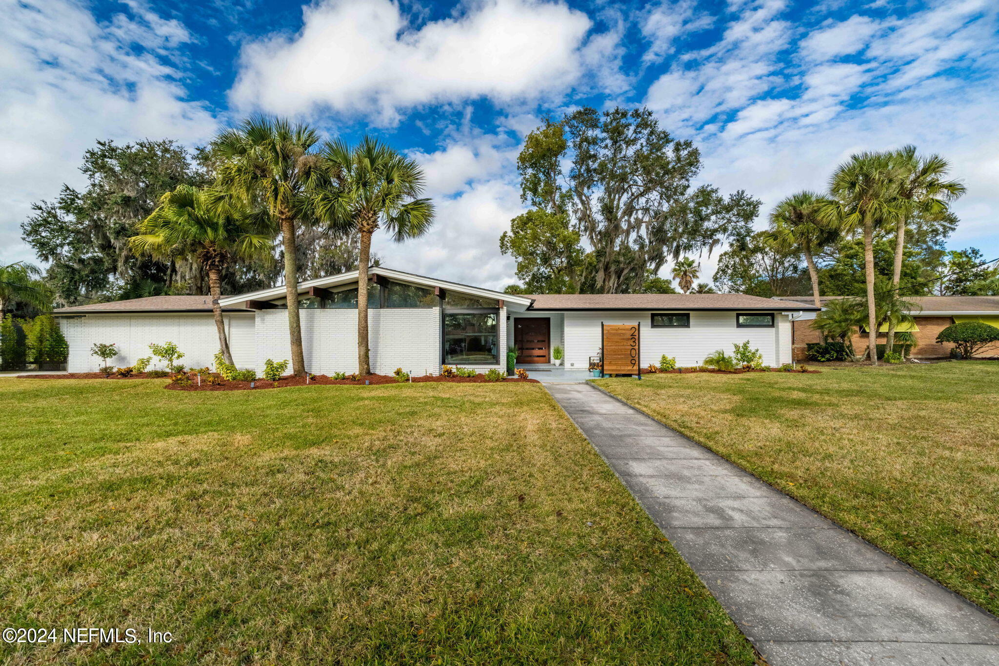 Property Photo:  2309 Smullian Trail S  FL 32217 