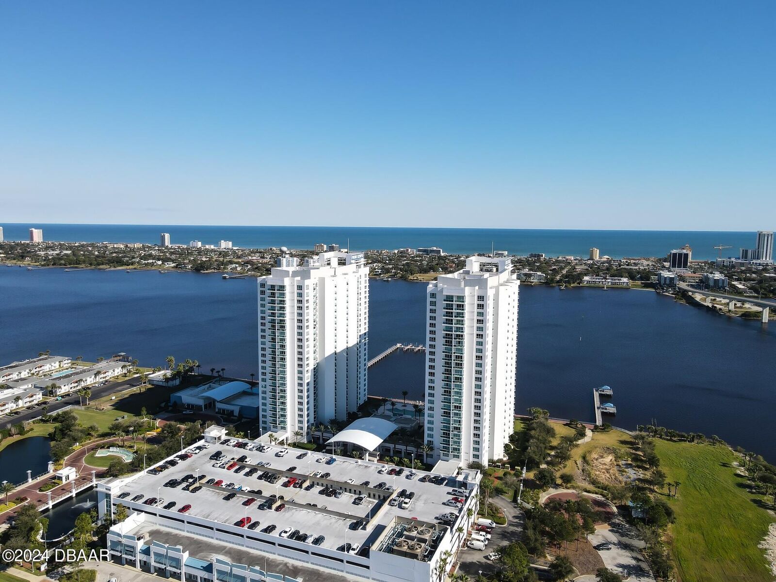 Property Photo: 231 Riverside Drive 604 FL 32117