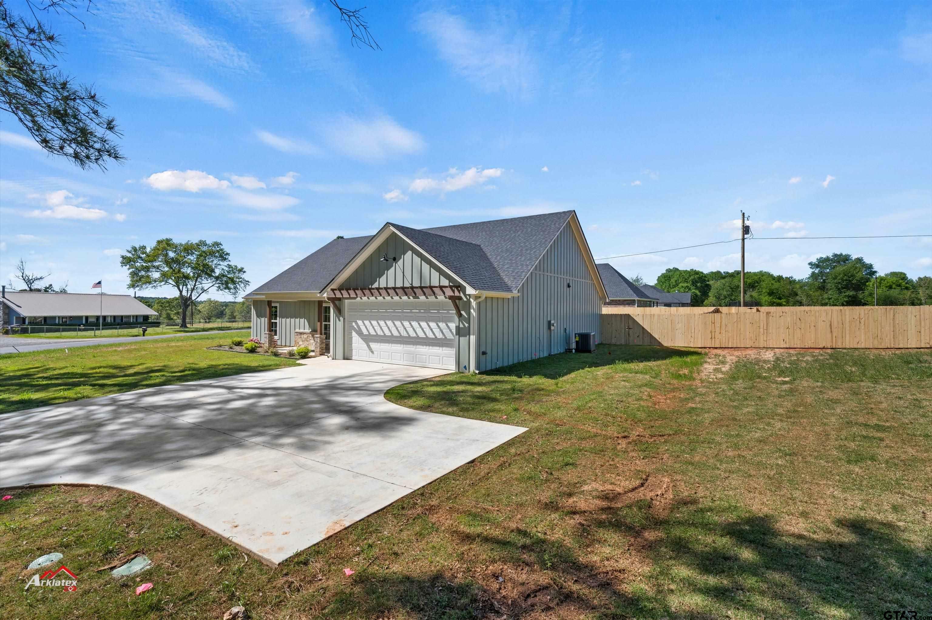 Property Photo:  1767 County Road 186  TX 75662 