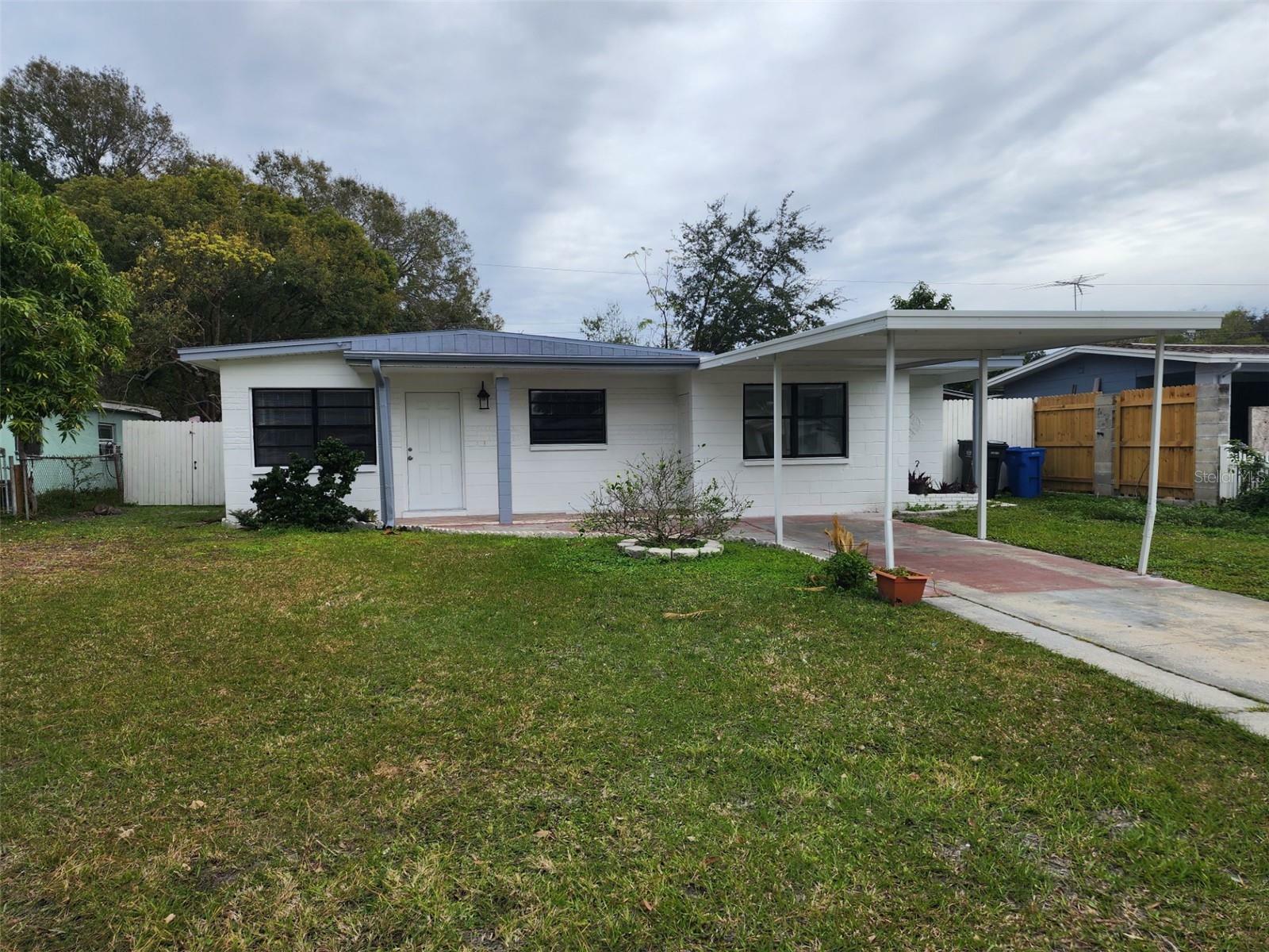 Property Photo:  6205 Blossom Avenue  FL 33614 