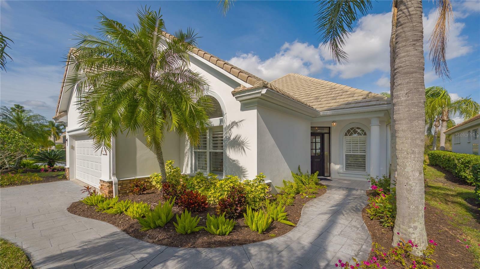 Property Photo:  6615 Oakland Hills Drive  FL 34202 