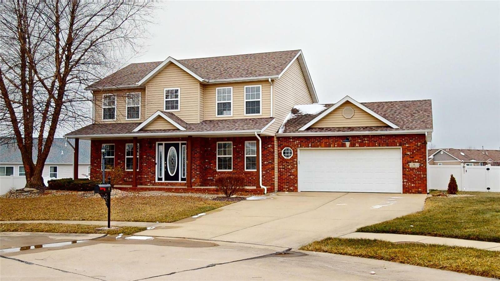 Property Photo:  6 Coolidge Court  IL 62294 