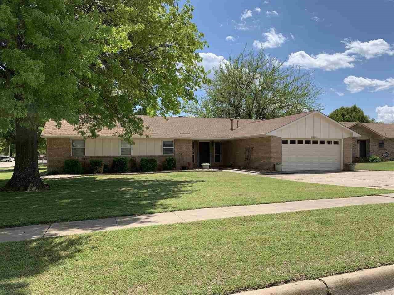 Property Photo:  1816 E Prospect  OK 74604 