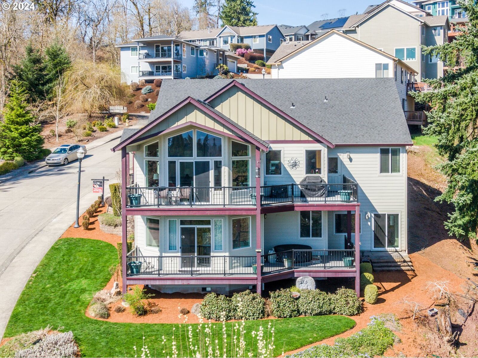 Property Photo:  1806 N 6th St  WA 98671 