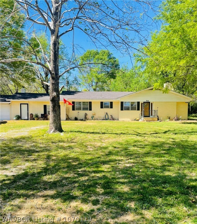 Property Photo:  701 Beeler Street  OK 74953 