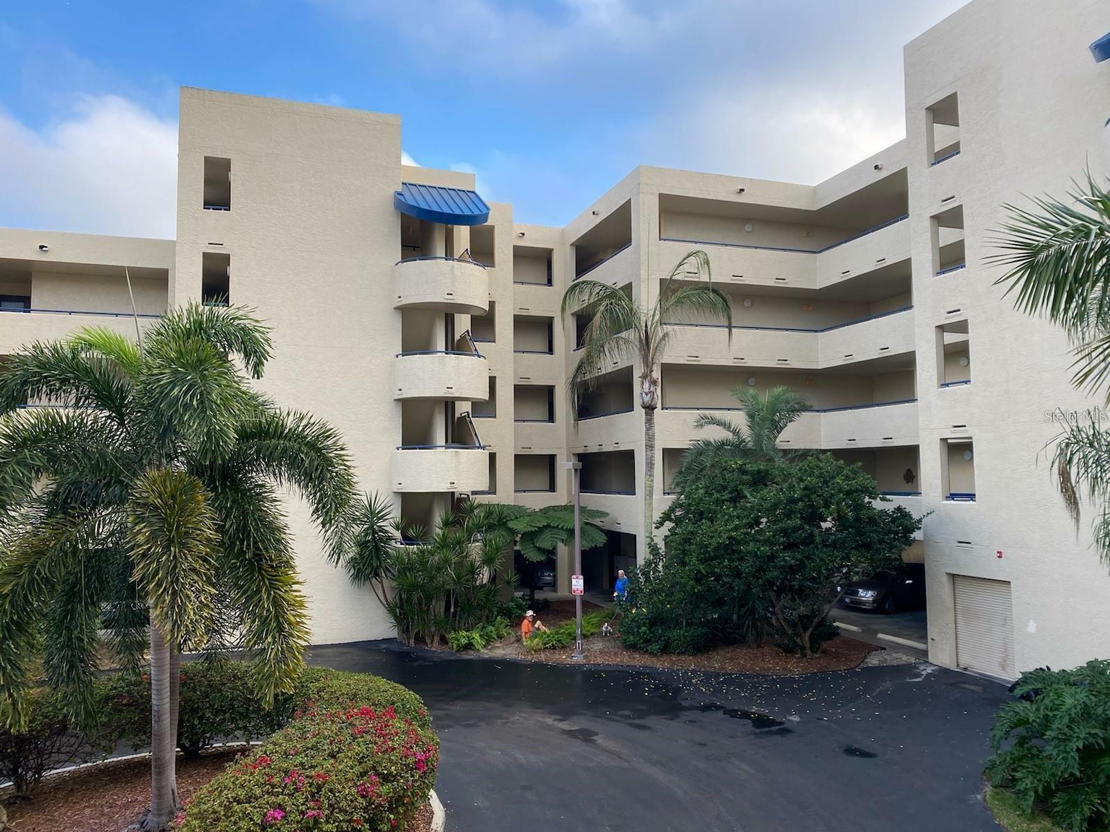 Property Photo:  835 S Osprey Avenue 114  FL 34236 